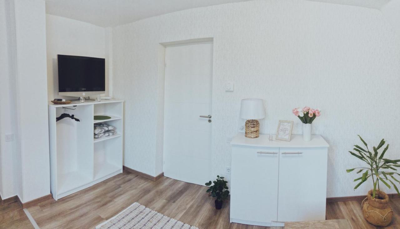 Tramini Apartmanok Eger Exterior photo